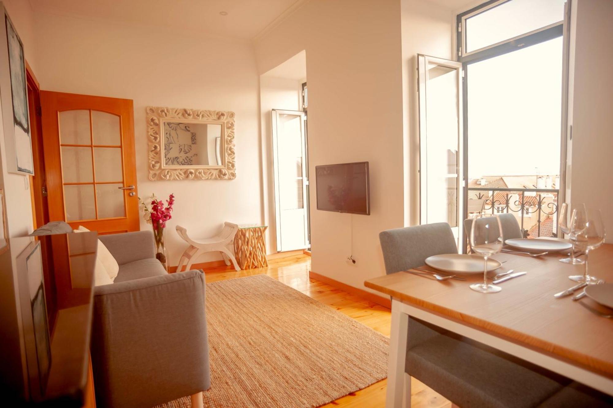Apartment My Fair - 2 Bedroom With River View